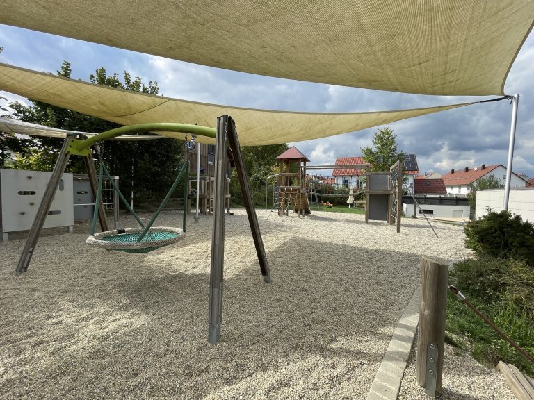 Rotation Kindergarten Rasselbande - Klettergerüst mit Kinder